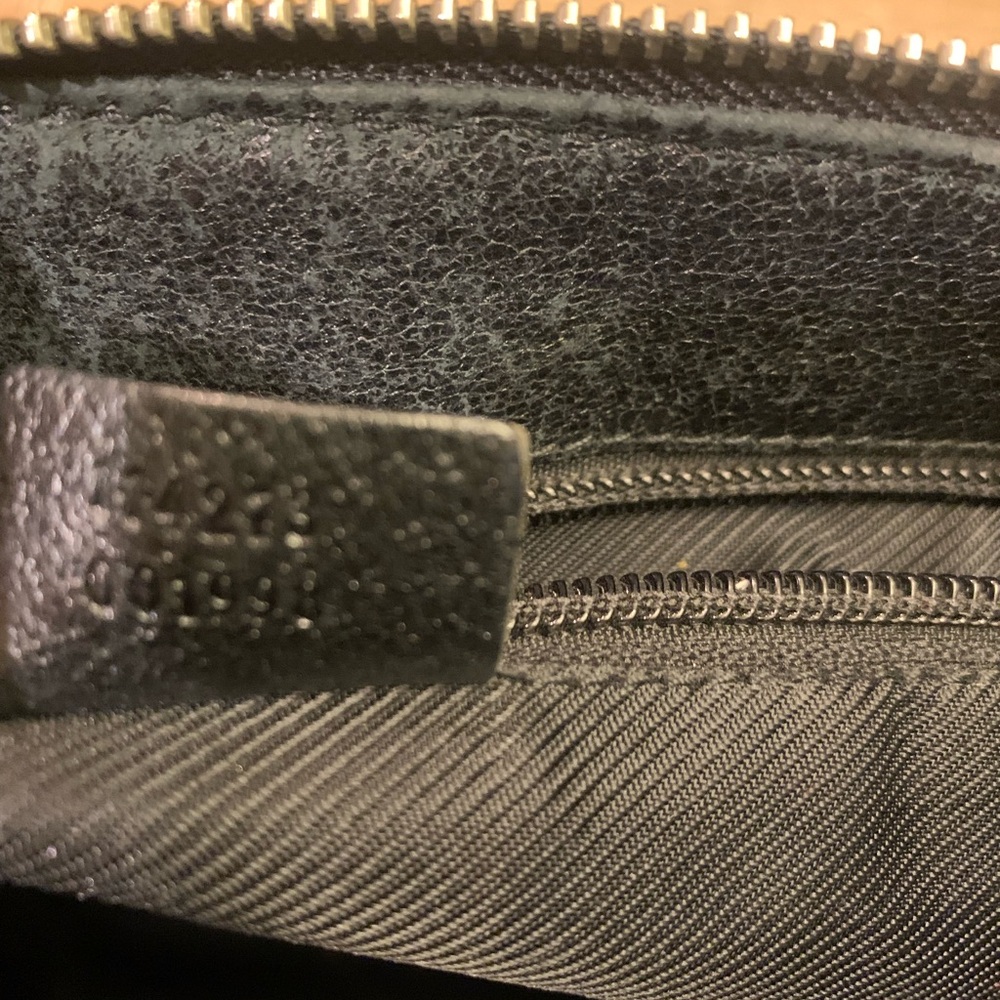 Gucci Black Monogram Messenger Bag - Picture 7 of 16